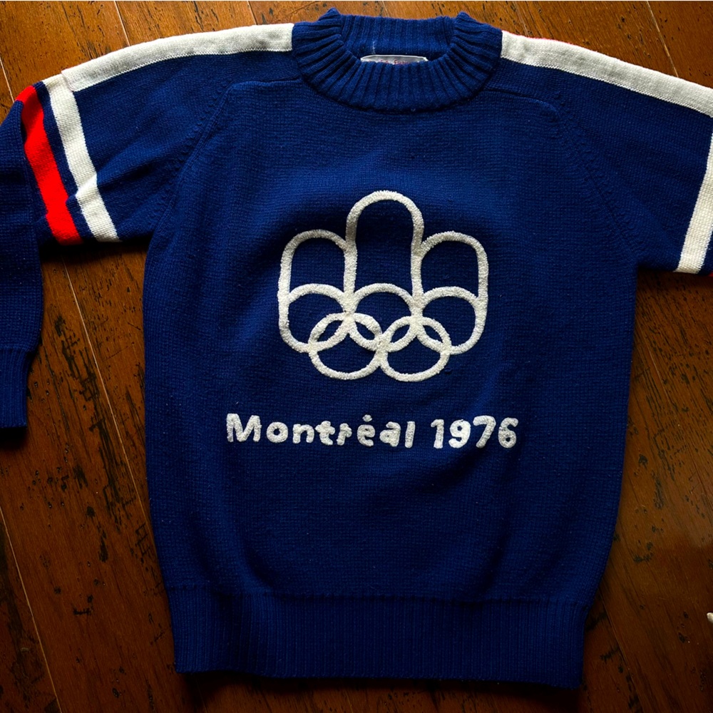 Vintage 1976 Montreal Olympics Women's Sweater - size M